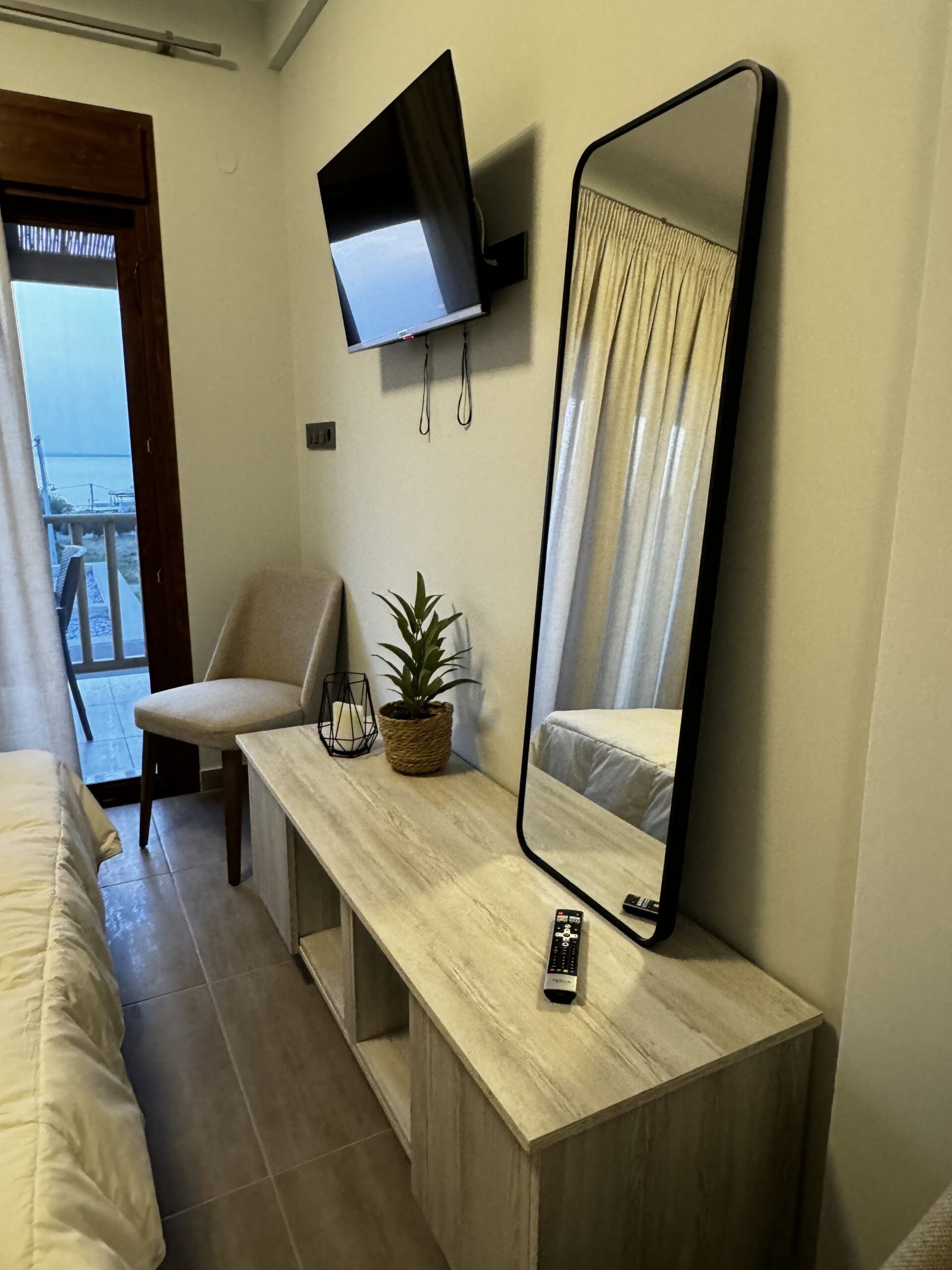 standard room with seaview 15