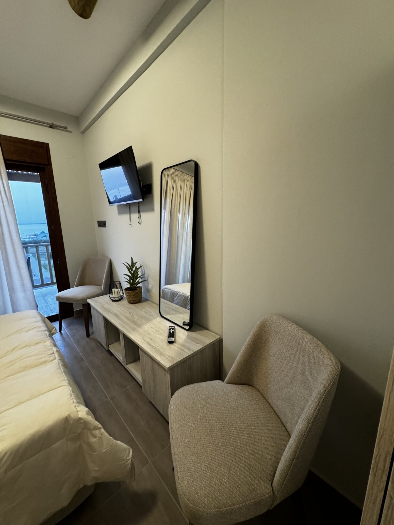 standard room with seaview 17